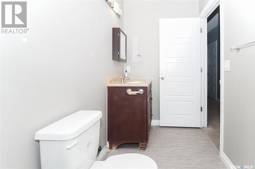 1361 Kent Street, Regina, SK - Indoor Photo Showing Bathroom