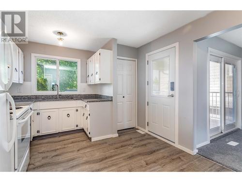 778 Coopland Crescent, Kelowna, BC - Indoor Photo Showing Kitchen With Double Sink