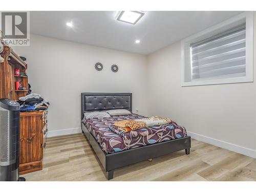 656 Deans Drive, Kelowna, BC - Indoor Photo Showing Bedroom