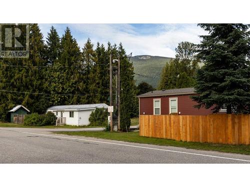 978 Lundell Road, Revelstoke, BC - Outdoor