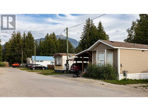 978 Lundell Road, Revelstoke, BC - Outdoor