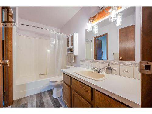 3305 8Th Street, Naramata, BC - Indoor Photo Showing Bathroom