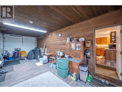 3305 8Th Street, Naramata, BC - Indoor Photo Showing Garage