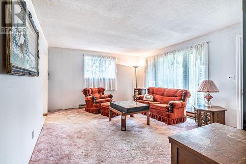 122 Victoria Avenue, Brock (Beaverton), ON - Indoor Photo Showing Living Room