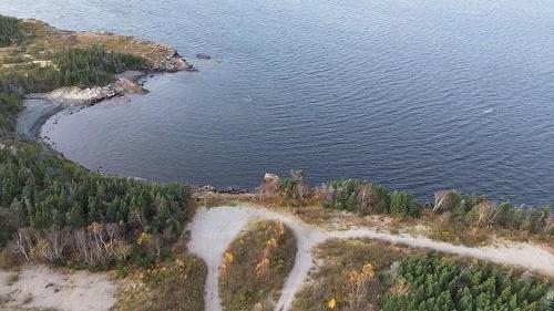 5 Beach Road, Eastport, NL 