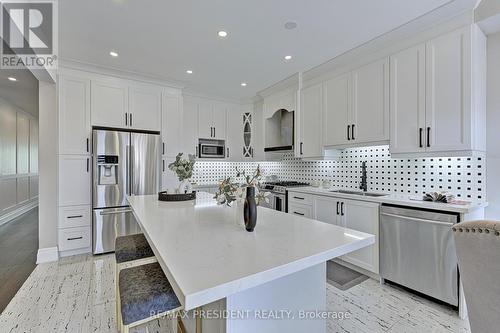 58 Curran Road, Hamilton (Ancaster), ON - Indoor Photo Showing Kitchen With Upgraded Kitchen