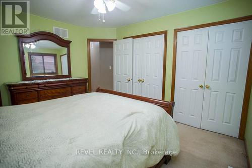 23 Garner'S Lane, Brantford, ON - Indoor Photo Showing Bedroom