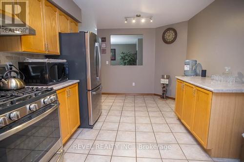 23 Garner'S Lane, Brantford, ON - Indoor Photo Showing Kitchen