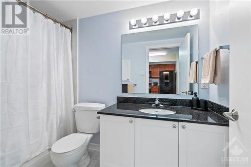 445 Laurier Avenue Unit#303, Ottawa, ON - Indoor Photo Showing Bathroom