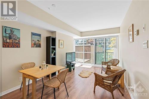 445 Laurier Avenue Unit#303, Ottawa, ON - Indoor Photo Showing Dining Room