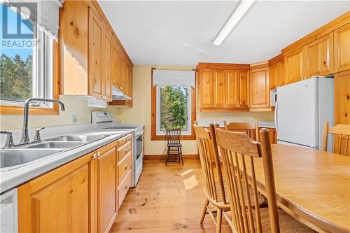 1256 Drummond 9A Concession Road, Drummond/North Elmsley, ON - Indoor Photo Showing Kitchen With Double Sink