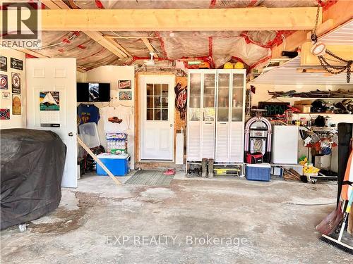 1411 Papineau Road, Mattawa, ON - Indoor Photo Showing Garage