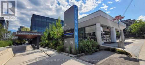 1210 - 121 Mcmahon Drive, Toronto (Bayview Village), ON - Outdoor