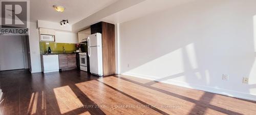 1210 - 121 Mcmahon Drive, Toronto (Bayview Village), ON - Indoor Photo Showing Kitchen