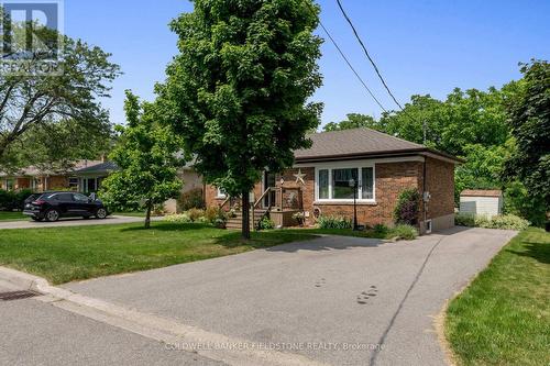 17 Hewson Crescent, Halton Hills, ON - Outdoor