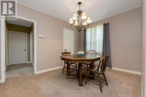 17 Hewson Crescent, Halton Hills, ON - Indoor Photo Showing Dining Room