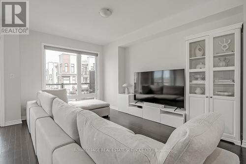 2509 Littlefield Crescent, Oakville, ON - Indoor Photo Showing Living Room