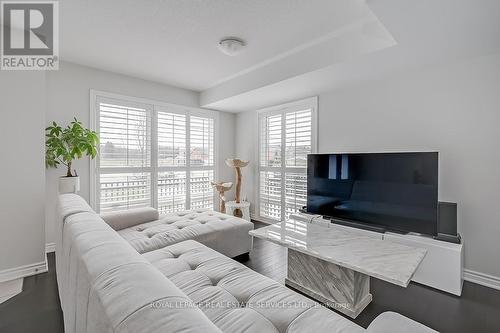 2509 Littlefield Crescent, Oakville, ON - Indoor Photo Showing Living Room