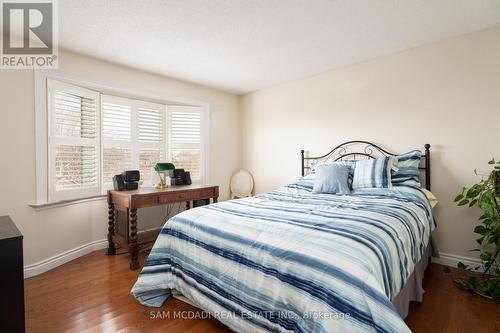 6127 Cheega Court, Mississauga (Meadowvale), ON - Indoor Photo Showing Bedroom