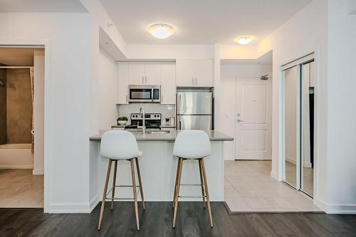 81 Robinson Street|Unit #804, Hamilton, ON - Indoor Photo Showing Kitchen With Stainless Steel Kitchen