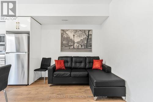 311 - 6065 Mcleod Road, Niagara Falls, ON - Indoor Photo Showing Living Room