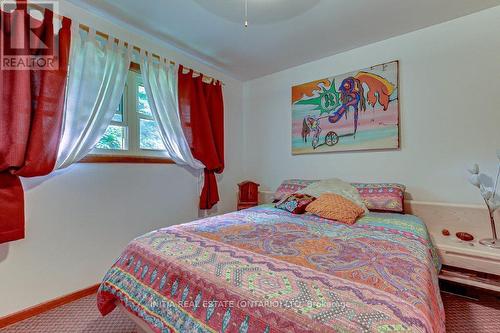 7 Oregon Road, London, ON - Indoor Photo Showing Bedroom