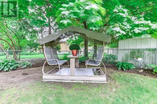 7 Oregon Road, London, ON - Outdoor