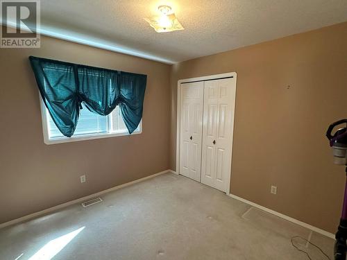 4405 Crystal Drive, Vernon, BC - Indoor Photo Showing Other Room