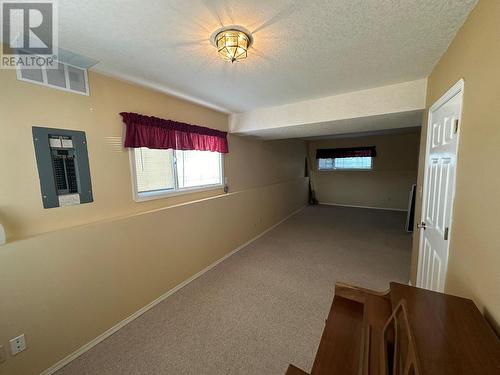 4405 Crystal Drive, Vernon, BC - Indoor Photo Showing Other Room