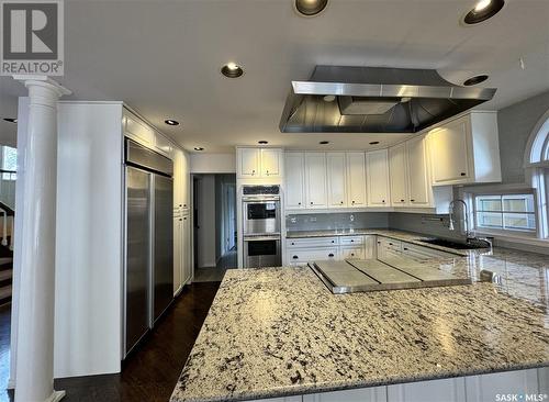 2712 Cameron Street, Regina, SK - Indoor Photo Showing Kitchen