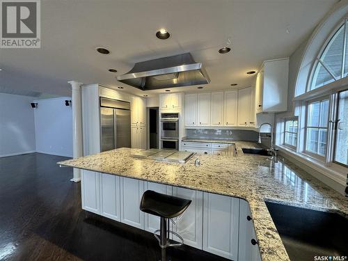 2712 Cameron Street, Regina, SK - Indoor Photo Showing Kitchen With Upgraded Kitchen