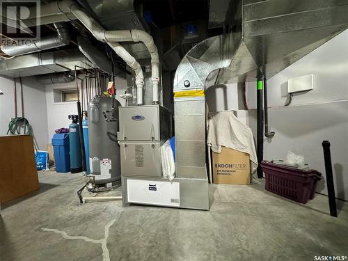 2712 Cameron Street, Regina, SK - Indoor Photo Showing Basement