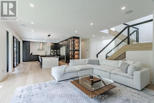 44 Sparkys Way, Southwold (Talbotville), ON - Indoor Photo Showing Living Room