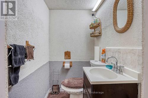 26 Ashwick Drive, Toronto (Clairlea-Birchmount), ON - Indoor Photo Showing Bathroom