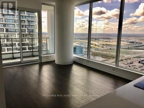 3509 - 898 Portage Parkway, Vaughan, ON - Indoor Photo Showing Other Room