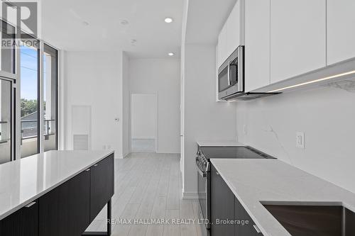 209 - 500 Dupont Street, Toronto (Annex), ON - Indoor Photo Showing Kitchen