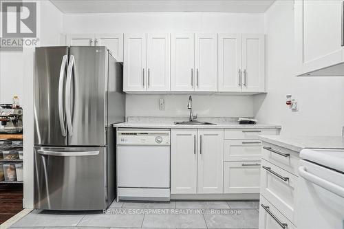 312 - 1450 Glen Abbey Gate, Oakville, ON - Indoor Photo Showing Kitchen