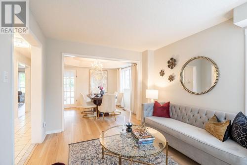 5875 Mersey Street, Mississauga (East Credit), ON - Indoor Photo Showing Living Room