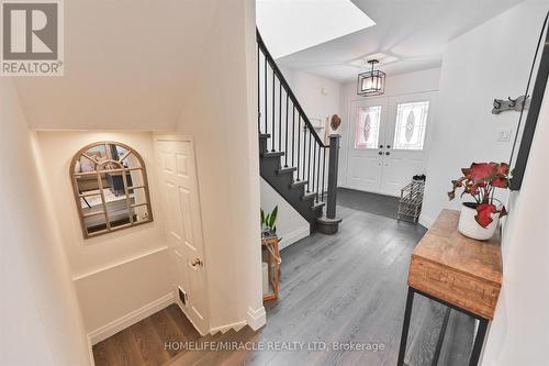 3943 Nightshade Lane, Mississauga, ON - Indoor Photo Showing Bathroom