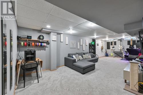 3943 Nightshade Lane, Mississauga, ON - Indoor Photo Showing Other Room