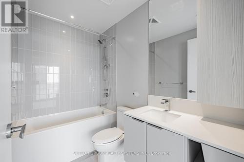 1407 - 3900 Confederation Parkway, Mississauga, ON - Indoor Photo Showing Bathroom