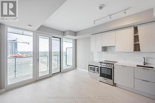 1407 - 3900 Confederation Parkway, Mississauga, ON - Indoor Photo Showing Kitchen