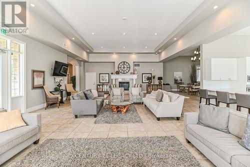 214 - 1460 Main Street E, Milton (Dempsey), ON - Indoor Photo Showing Living Room