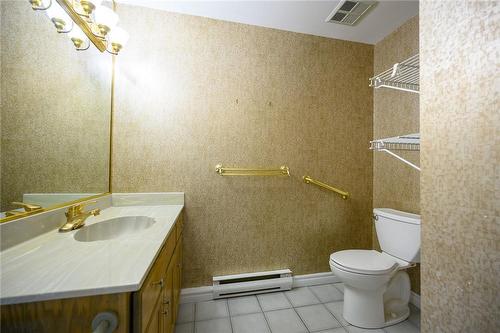 67 Caroline Street S|Unit #1801, Hamilton, ON - Indoor Photo Showing Bathroom