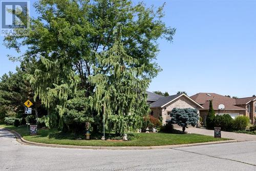 4300 Golfcourse Crescent, Windsor, ON - Outdoor