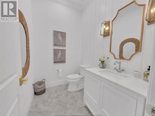 300 Crystal Bay Drive, Amherstburg, ON - Indoor Photo Showing Bathroom