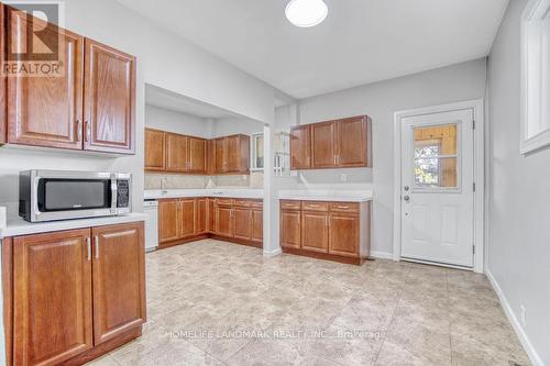 14 Arthur Avenue S, Hamilton (Gibson), ON - Indoor Photo Showing Kitchen