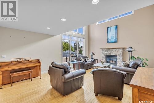 422 Beechmont Place, Saskatoon, SK - Indoor Photo Showing Living Room With Fireplace