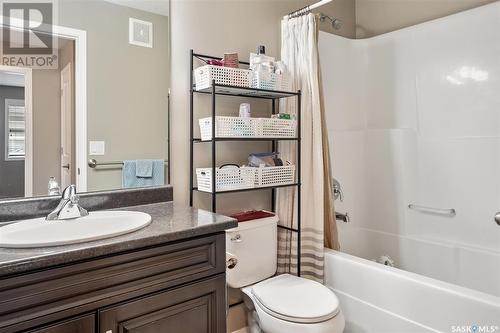 217 100 Chaparral Boulevard, Martensville, SK - Indoor Photo Showing Bathroom