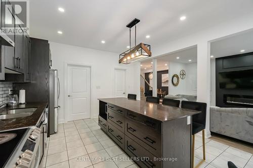 50 Alaskan Heights, Barrie, ON - Indoor Photo Showing Kitchen With Double Sink With Upgraded Kitchen